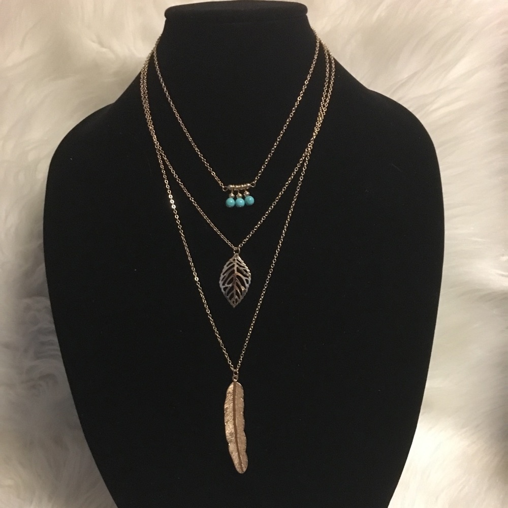 Gold boho feather beaded turquoise necklace - Picture 3 of 6